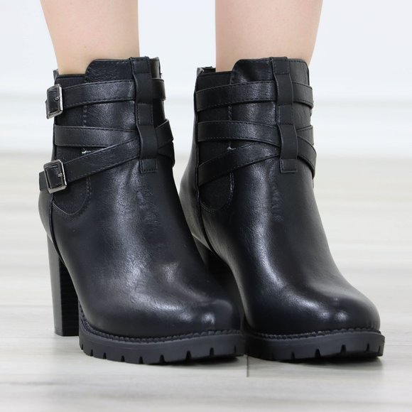 Black Ankle Boots Chunky Lug Block Heel Synthetic Leather Round Toe - Picture 12 of 12